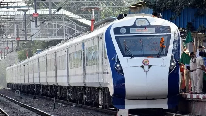 Vande Bharat Train 696x392.jpg