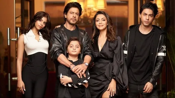 Shahrukhkhanfamilyc 1730553302