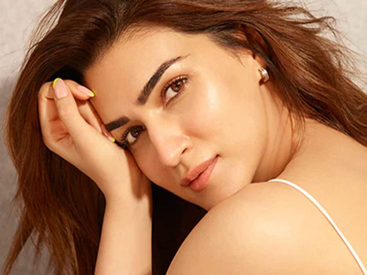 621391 Kriti Sanon