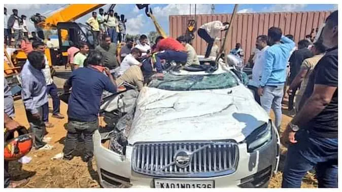 Bengaluru Road Accident B95a8568