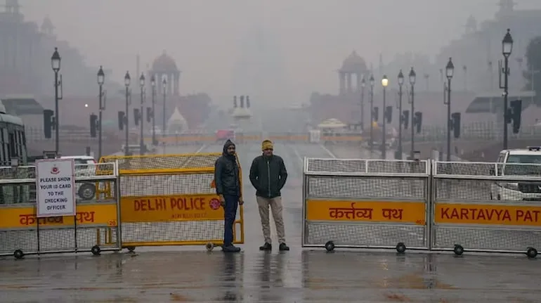 Delhi NCR heavy rain and school closure