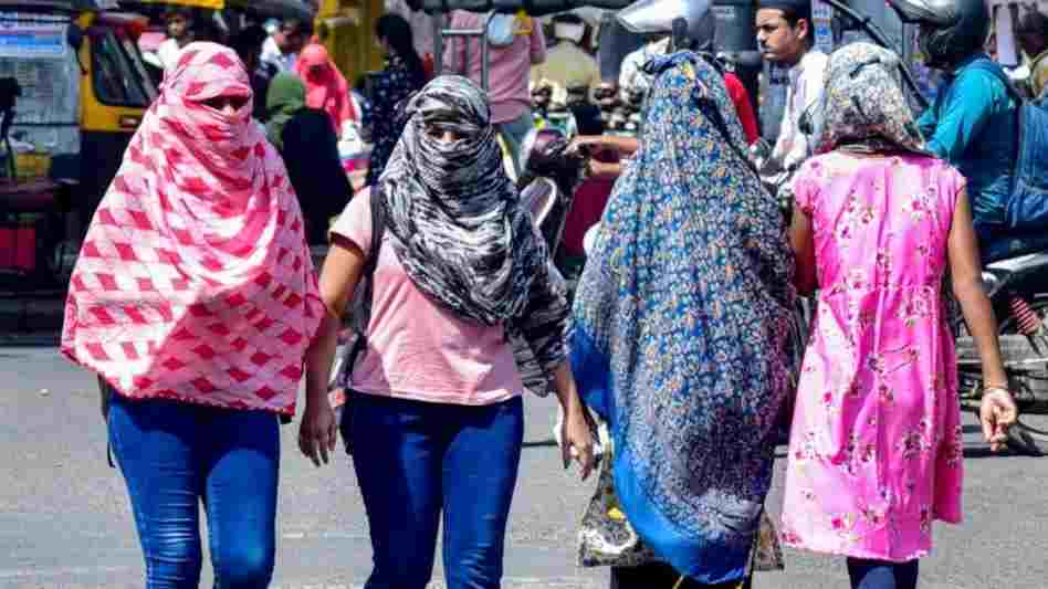 Weather Update: अकोला में 44 डिग्री के साथ सीजन की सबसे भीषण गर्मी, महाराष्ट्र में एंटी-साइक्लोन का 'टॉर्चर'; जानें दिल्ली और पहाड़ी राज्यों का हाल